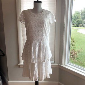 Simply Sweet White Floral Lace Dress by Gal Meets Glam in US Size 12